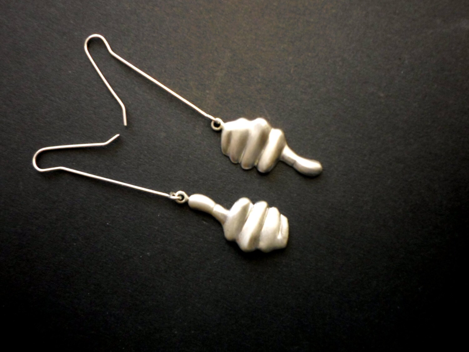 Like Und Dislike Hand Ohrringe, Ok Daumen Knifflige, Moderne Handgefertigte Sterling Silber von jewelsculpts