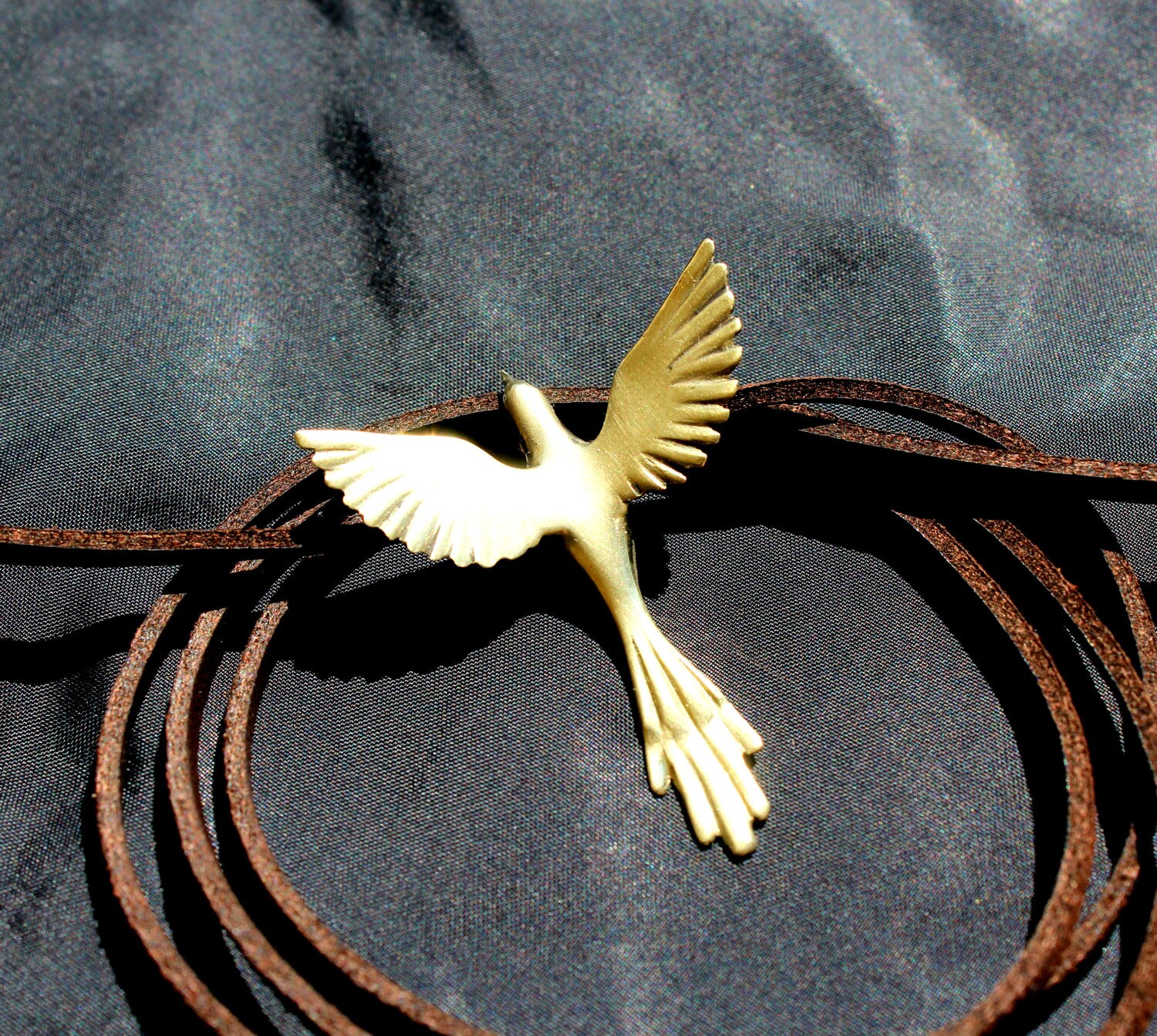 Phoenix Bronze Anhänger Symbol Der Wiedergeburt Und Stärke in Zeitloser Eleganz, Bronze, Handgefertigt von jewelsculpts