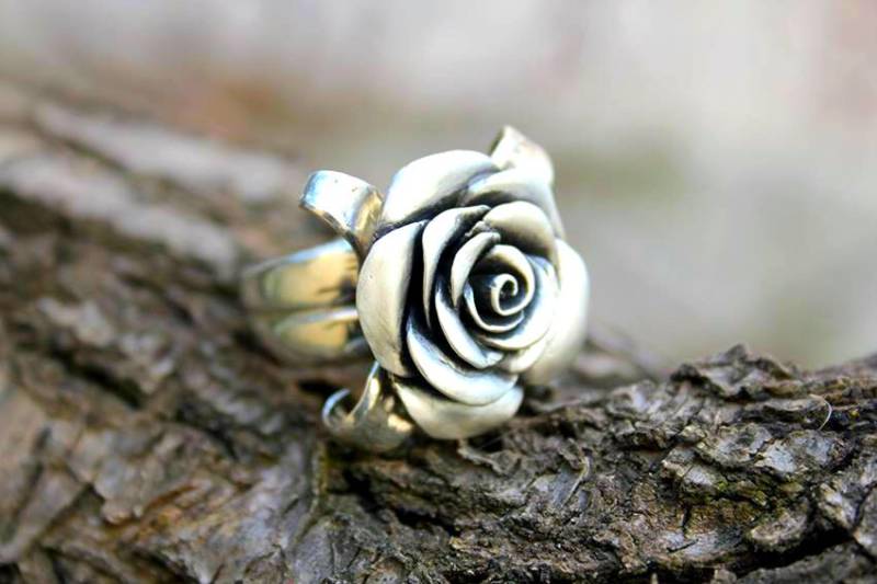 Rose Ring Eleganter Blumen Schmuck, Symbol Für Liebe Und Schönheit, Handgemacht, Statement Ring, Verstellbarer Sterling Silber von jewelsculpts