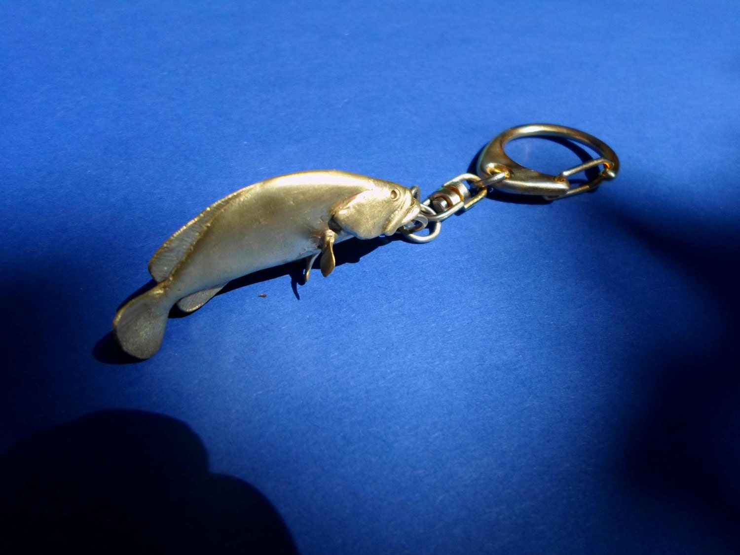 Rufus Schlüsselanhänger, Fisch, Handgemacht, Bronzeschmuck von jewelsculpts