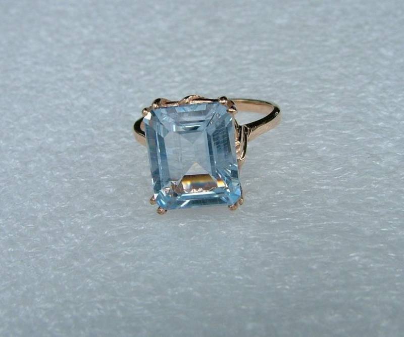 Verkauf-Man Hat Blaue Aquamarine Und Goldring-Smaragd Geschnitten Aquamarin in 10 Karat Gelbgold von jeweltoyou