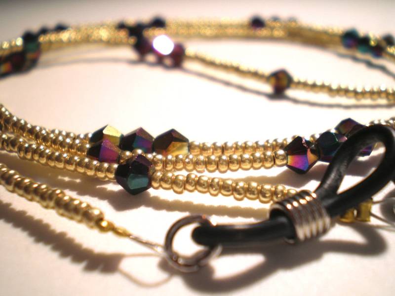 Gold Lila Irisierenden Brillenhalter Gold Lila Irisierenden Brillenhalter von jeweltrinkets