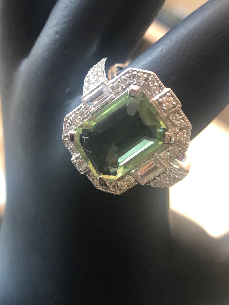 9Ct Smaragd Cut Simulant Peridot Diamant Art Deco Filigran Vintage Antik Stil Statement Ring 14K Weißgold 925 Silber Schmuck von jiamijewels