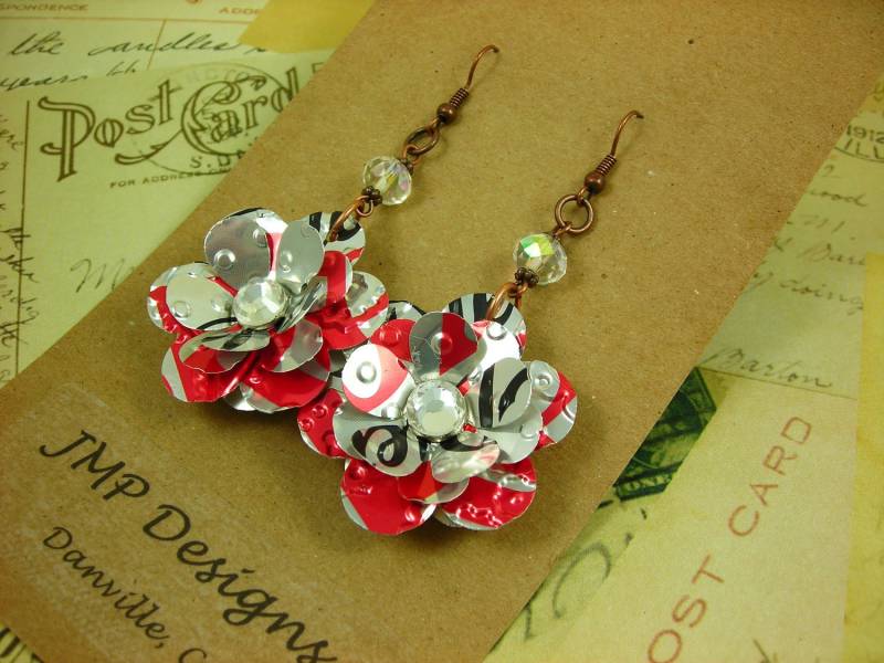 Diet Blooming Rose Mit Kristall. Doppelseitige Ohrringe. Recycled Soda Can Art. Cola Diet Blooming Rose Mit Kristall. Doppelseitige Ohrringe. Recycled Soda Can Art. Cola von jillmccp