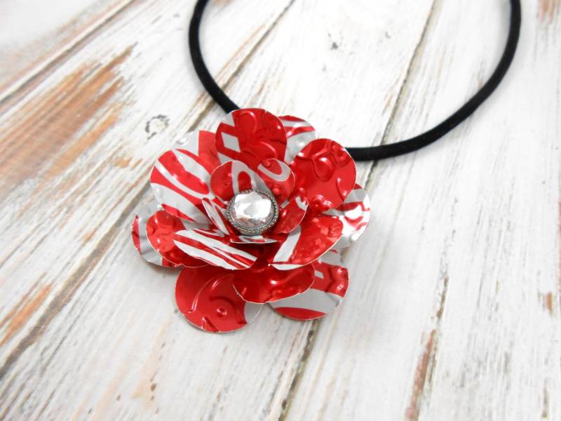 Einfache Rose Anhänger Halskette | Medium Recycled Soda Can Art. Coca Cola Einfache Rose Anhänger Halskette | Medium Recycled Soda Can Art. Coca Cola von jillmccp