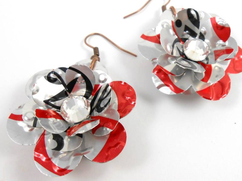 Einfache Rose Ohrringe. Recycling Soda Kann Kunst. Double-Sided Diät-Coke Einfache Rose Ohrringe. Recycling Soda Kann Kunst. Double-Sided Diät-Coke von jillmccp