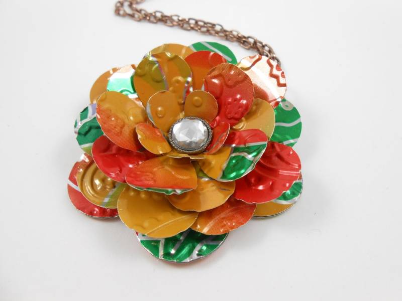 Mango Blumen Rose Anhänger Halskette. Recycled Soda Can Art. Shop Jillmccp Jmp Designs Mango Blumen Rose Anhänger Halskette. Recycled Soda Can Art. Shop Jillmccp Jmp Designs von jillmccp