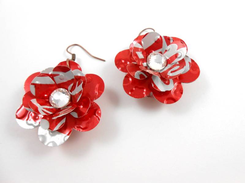 Schlichte Rosenohrringe. Tropfen Ohrringe. Doppelseitige Cola Coca Cola. Shop-Name Jillmccp Schlichte Rosenohrringe. Tropfen Ohrringe. Doppelseitige Cola Coca Cola. Shop-Name Jillmccp von jillmccp