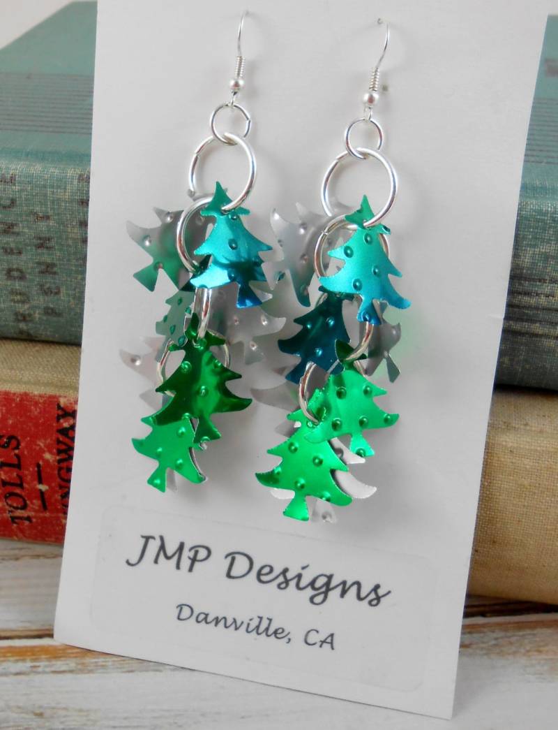 Weihnachtsbaum Ohrringe. Recycled Soda Can Art. Sprite Grün. Shop-Name Jillmccp Weihnachtsbaum Ohrringe. Recycled Soda Can Art. Sprite Grün. Shop-Name Jillmccp von jillmccp