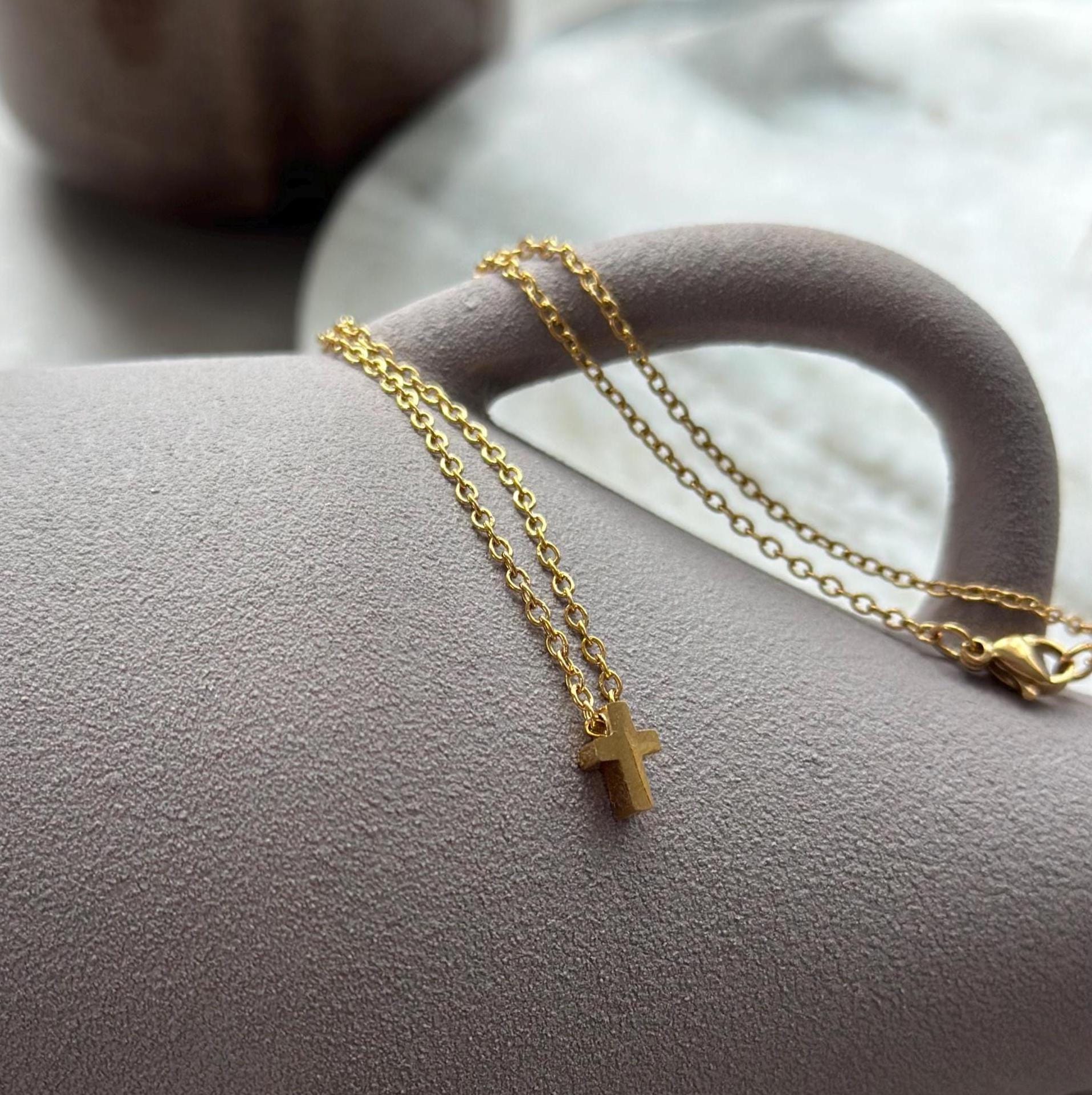 Kette Kreuz 316L Edelstahl Gold 18 Karat Vergoldet Jesus Geschenkidee Kinder Taufe Kommunion Geburtstag Konfirmation Glaube von jjdjewels