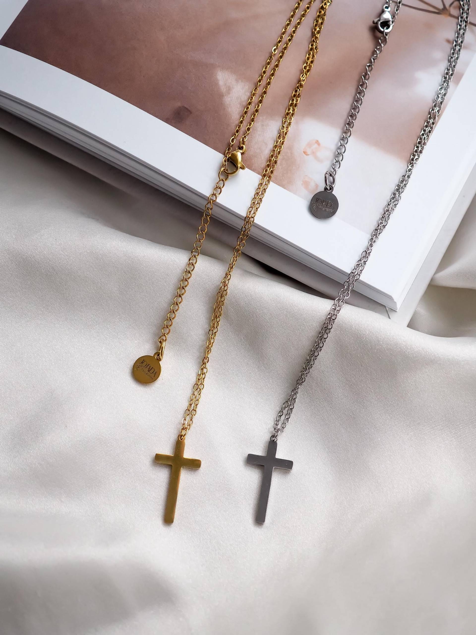 Kette Kreuz 316L Edelstahl Gold 18 Karat Vergoldet Jesus Geschenkidee Kinder Taufe Kommunion Geburtstag Konfirmation Glaube von jjdjewels