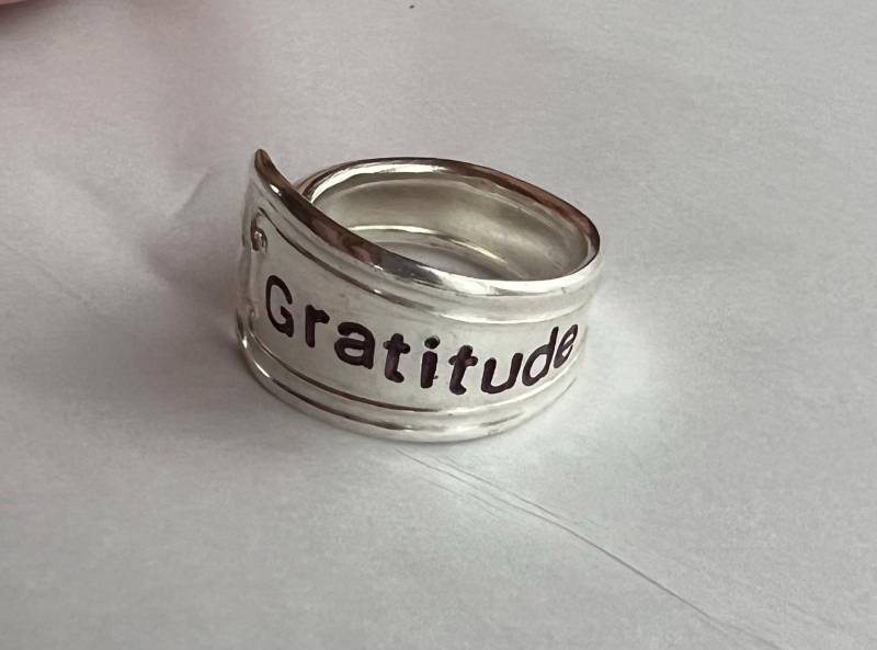 Dankbarkeit Gestempelt Löffel Ring Vintage Wiedererlangt Silber Schmuck von jjevensen