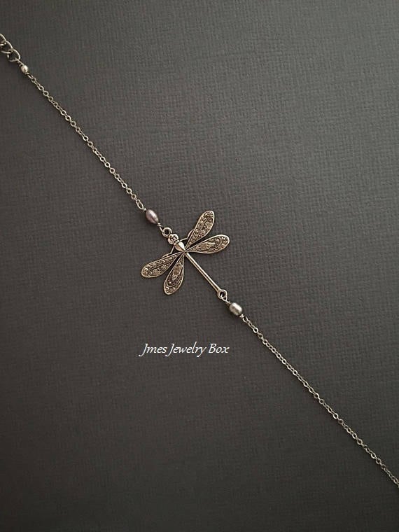 Libellenarmband in Silber Mit Süßwasserperlen, Insektenarmband Silber, Libellenschmuck Und Silberarmband Libellenarmband in Silber Mit Süßwasserperlen, Insektenarmband Silber, Libellenschmuck Und Silberarmband von jmesjewelrybox