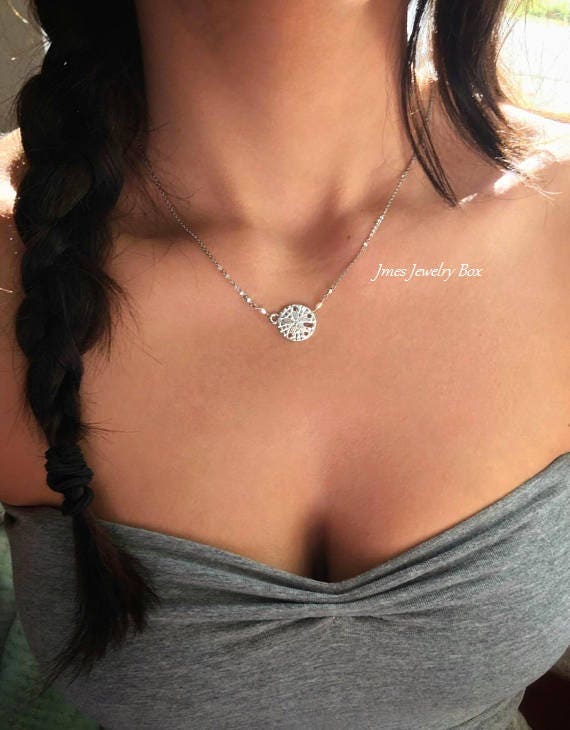 Silberne Sanddollar-Halskette Mit Winzigen Süßwasserperlen, Seekeks-Halskette, Silberne Sanddollar-Schmuck Silberne Sanddollar-Halskette Mit Winzigen Süßwasserperlen, Seekeks-Halskette, Silberne Sanddollar-Schmuck von jmesjewelrybox