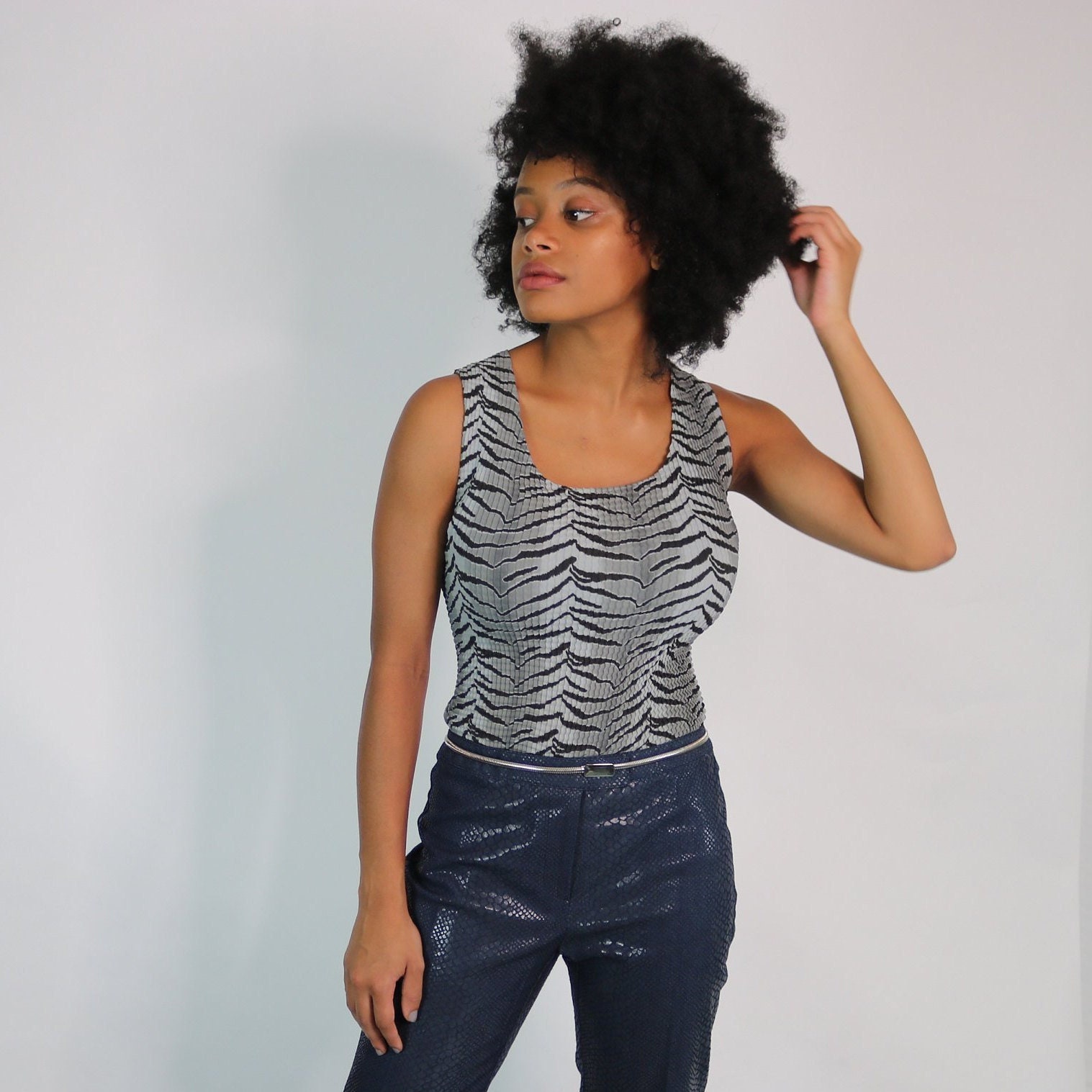 90Er Jahre Tiger Print Stretch Tank Vintage Minimalist Top von jmichaelvintage