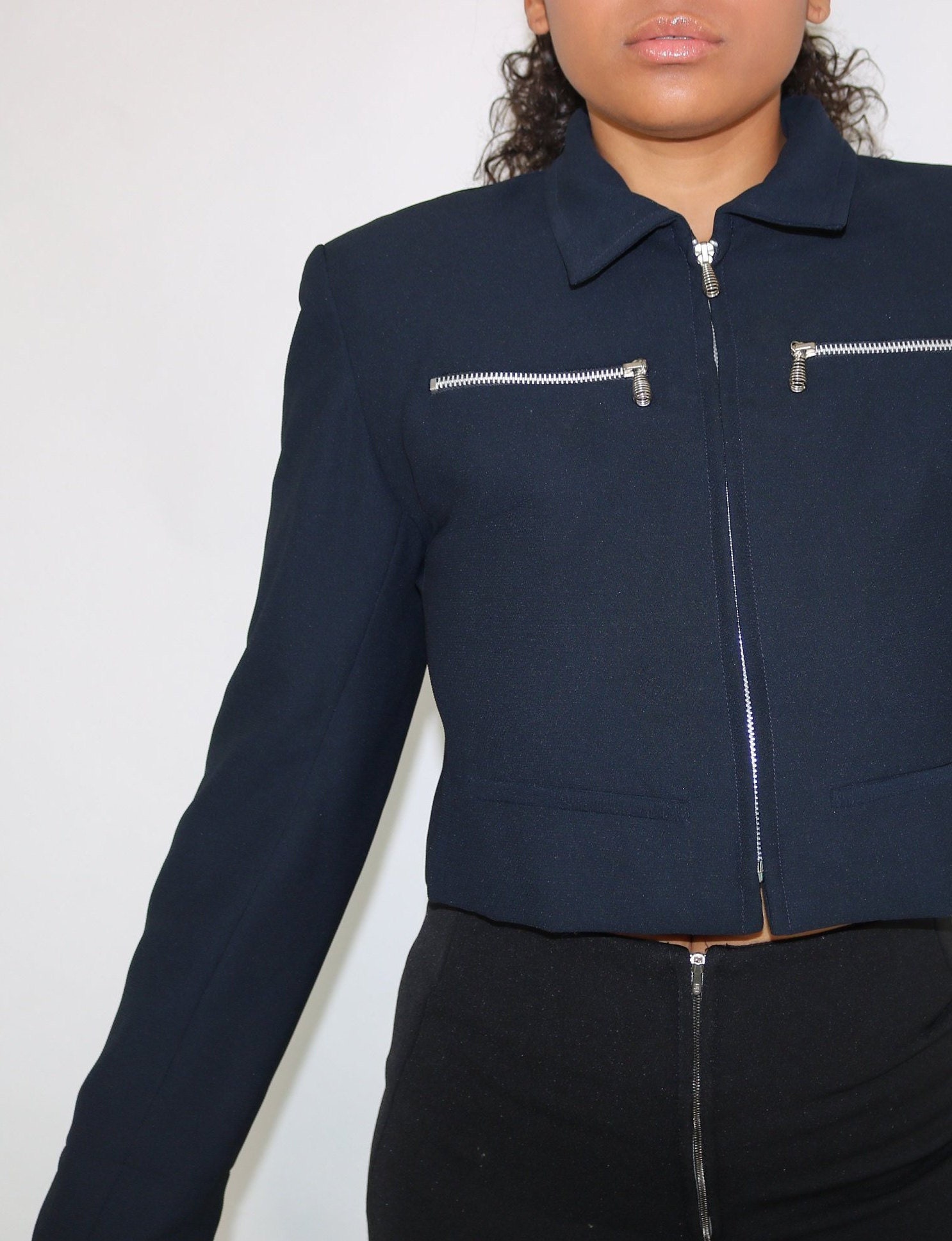 Vintage 90Er Jahre Navy Crop Jacke Metall-Reißverschluss, Größe 8 von jmichaelvintage