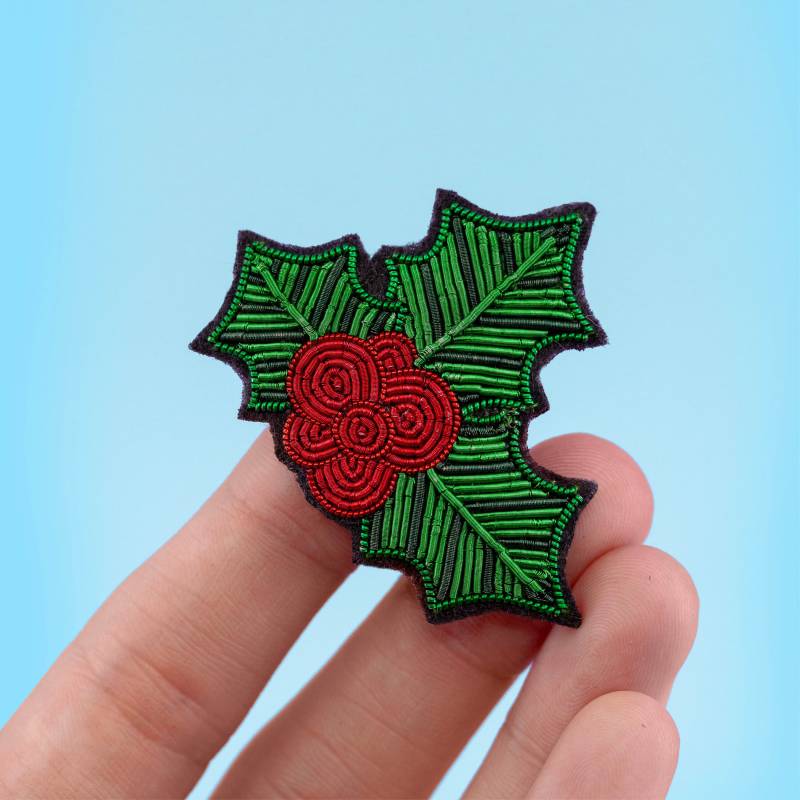 Holly Hand Bestickte Brosche | Naturliebhaber Saison |Mantel Jacke Accessoire Winter| Geschenk Sie Feiertage Winter Weihnachten von joannabehar