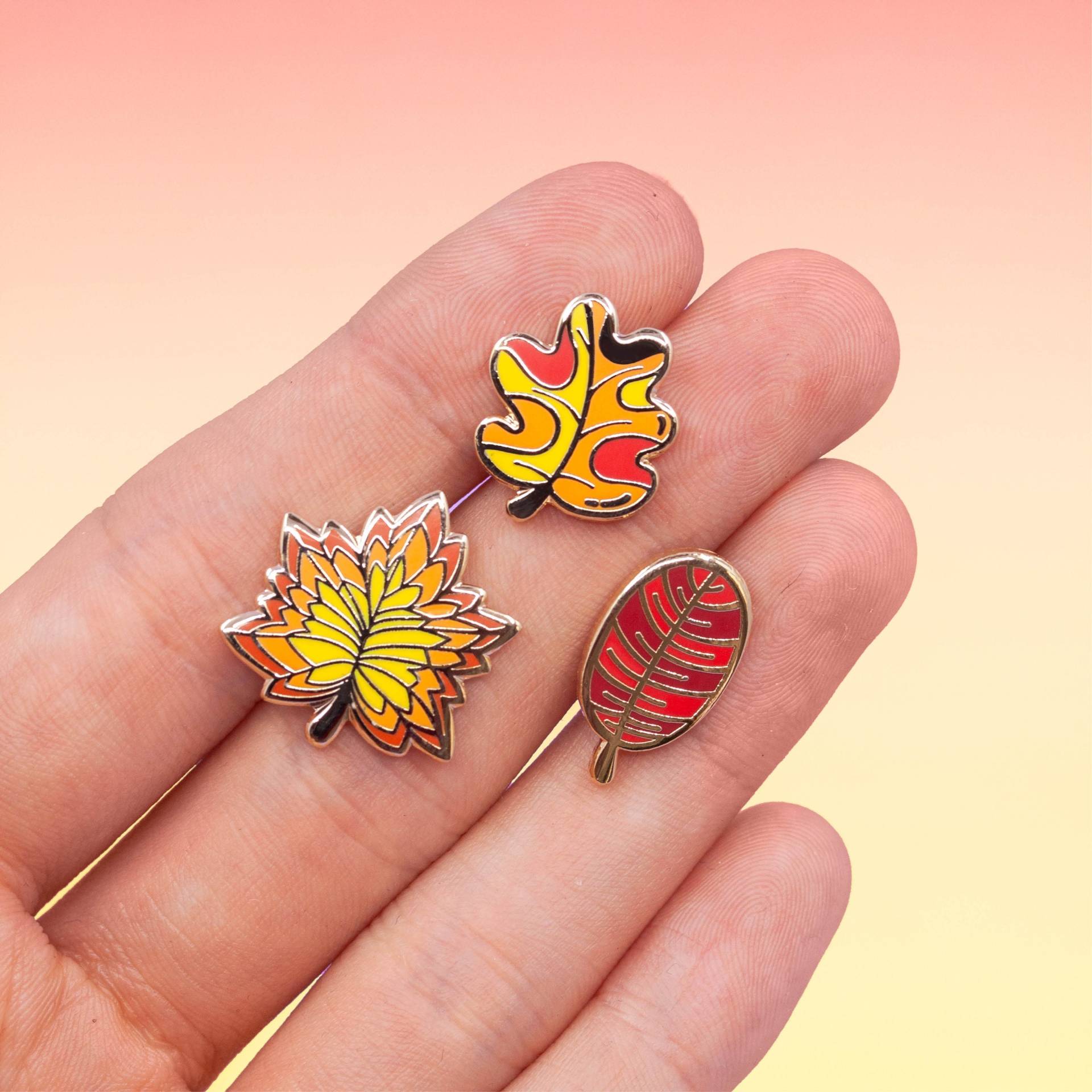 Soft Fall Nadelset | Hübsche Orange Herbst Septembre Blätter 3Er Set Natur Herbst Stimmung Naturliebhaber Geschenk Für Sie Ihn Accessoire von joannabehar