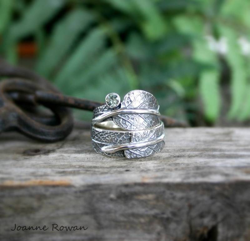 All Of Me...set Mit Zwei Salbeiblattringen, His & Hers Rings, Sterling Silber Grünen Saphir All Of Me...set Mit Zwei Salbeiblattringen, His & Hers Rings, Sterling Silber Grünen Saphir von joannerowan