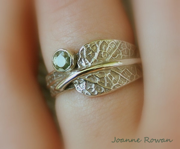 Zierlicher Salbeiblattring Mit Grünem Saphir...hochzeit, Verlobung, Versprechensring Zierlicher Salbeiblattring Mit Grünem Saphir...hochzeit, Verlobung, Versprechensring von joannerowan