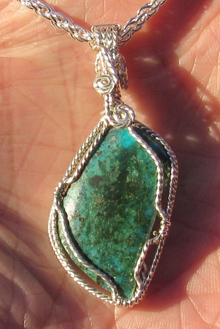 Chrysokoll Cabochon in Silberdraht von johnchapman3