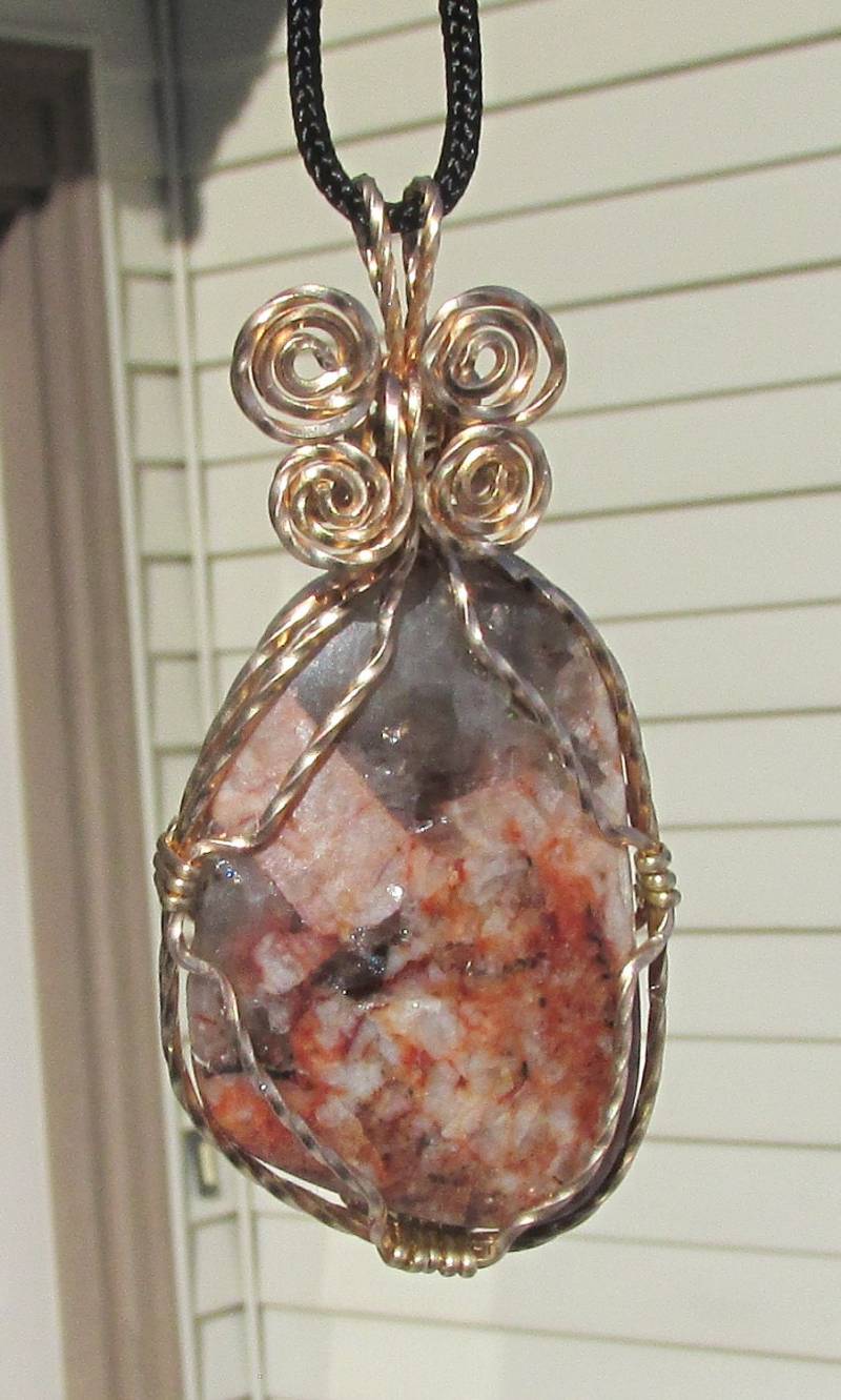 Granit Stein Cabachon Umwickelt in Bronze Gedrehten Draht von johnchapman3