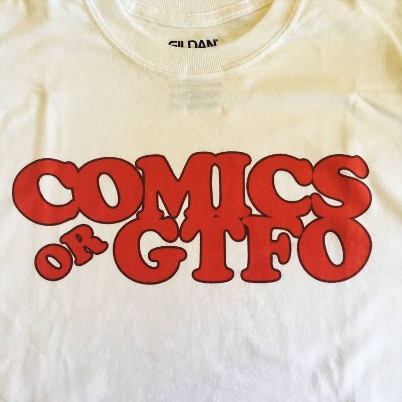Tshirt - Comics Or Go Away Unisex Shirt Tshirt - Comics Or Go Away Unisex Shirt von johnnydestructo