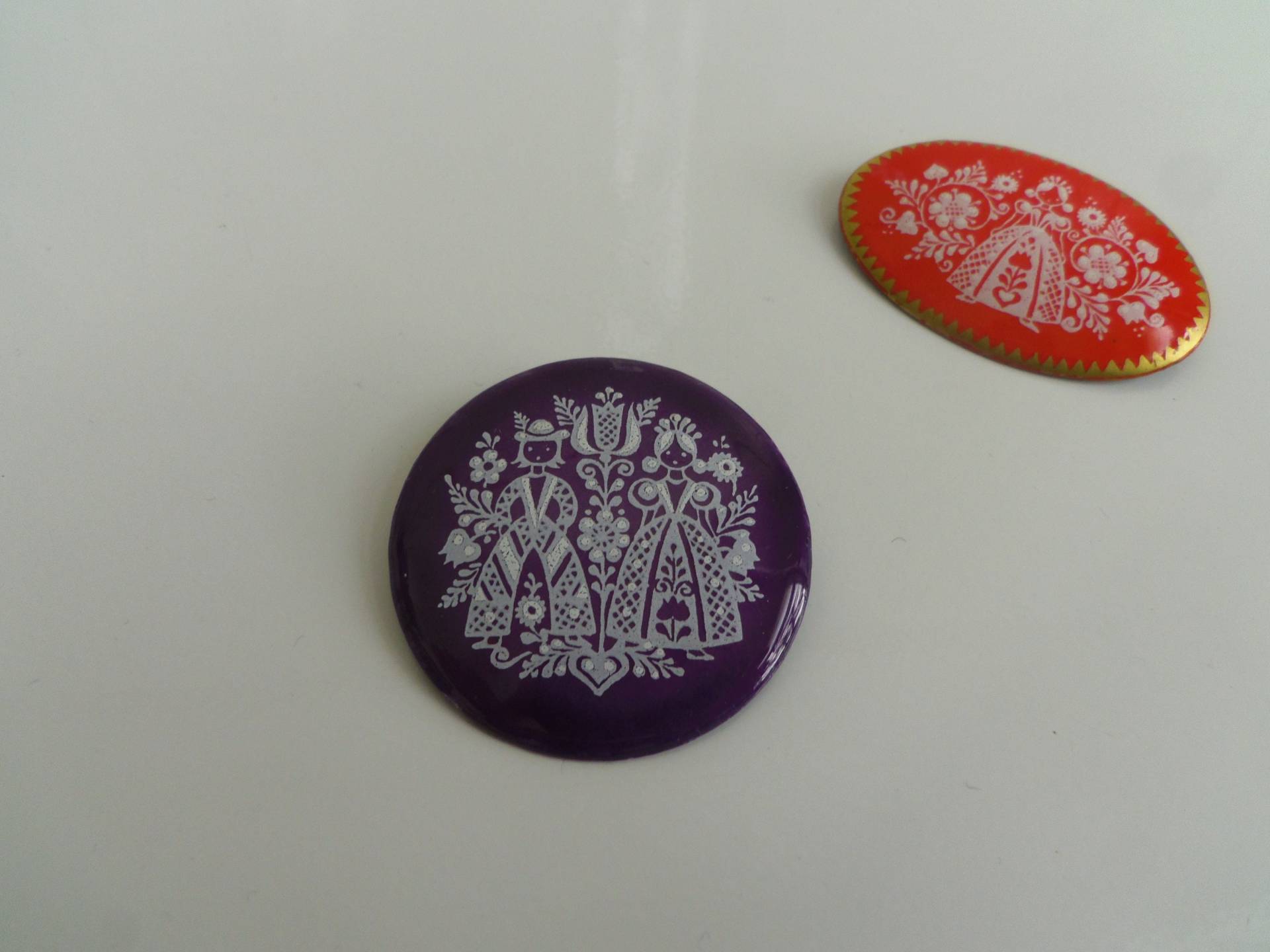 2 Vintage 1950Er Michaela Frey Wiener Email Manufaktur Broschen Pin Anstecker von jollyhousehold