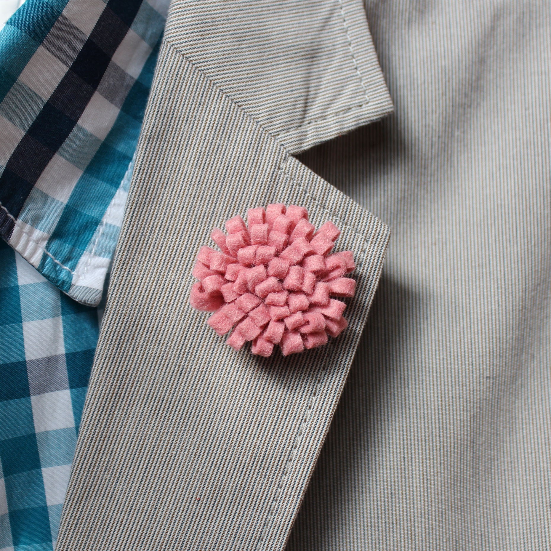 Leder Boutonniere/Blume Fürs Revers Leder Boutonniere/Blume Fürs Revers von jollylapel