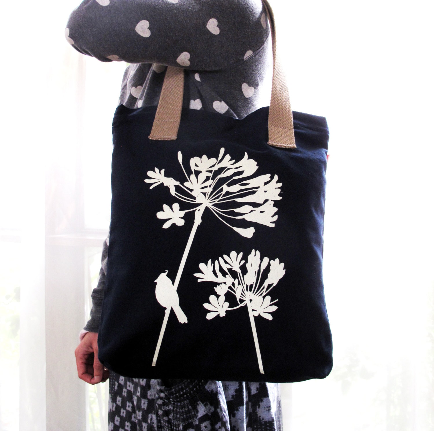 Schwarze Baumwolltasche Mit Kardinal Und Agapanthus von joom