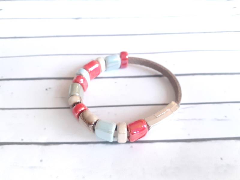 Lederarmband Keramikperlen Boho Hippie Style von josefine1961
