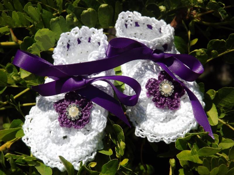 Baby-Sandalen Handgefertigte Strass Und Perlen Akzent, Handarbeit, Baumwolle, Häkeln von josiejackson1010