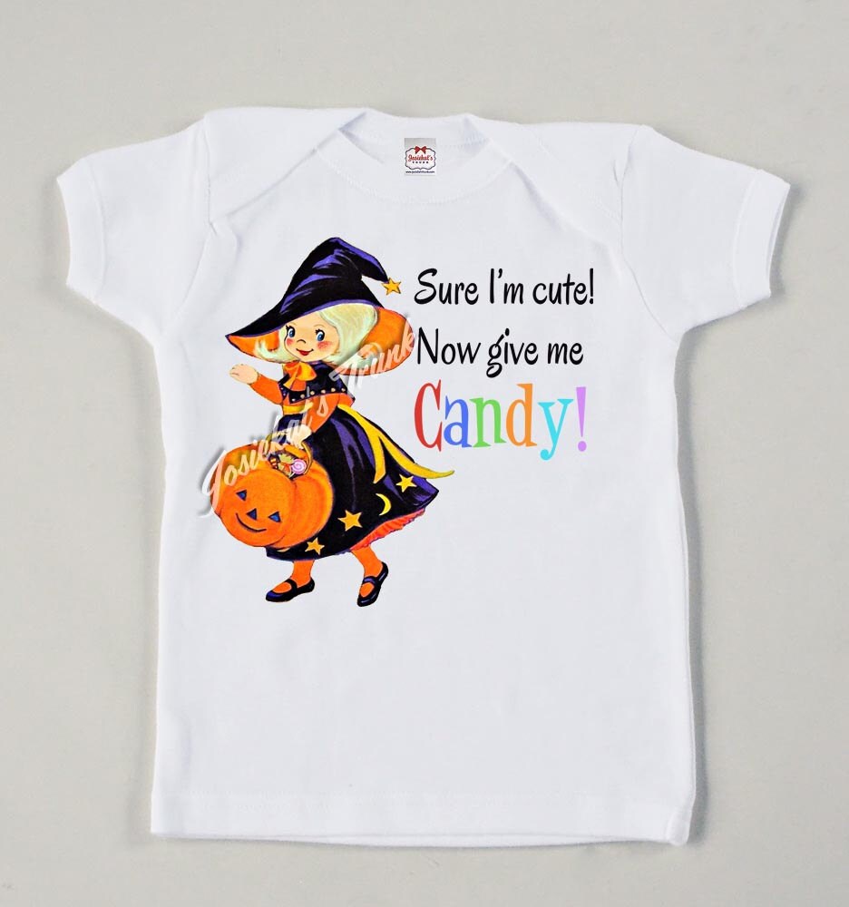 Retro Girl Halloween T-Shirt - Hexe & Pumpkin Candy T-Shirt von josiekatstrunk