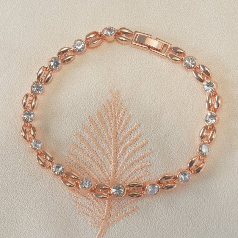 Elegantes Armband Mit Cubic Zirkonia Und Ovale Kettenglieder. Für Jedes Outfit. Innenmaterial Reines Kupfer Dreifach Vergoldet. #yaso8000 von josyArtmade