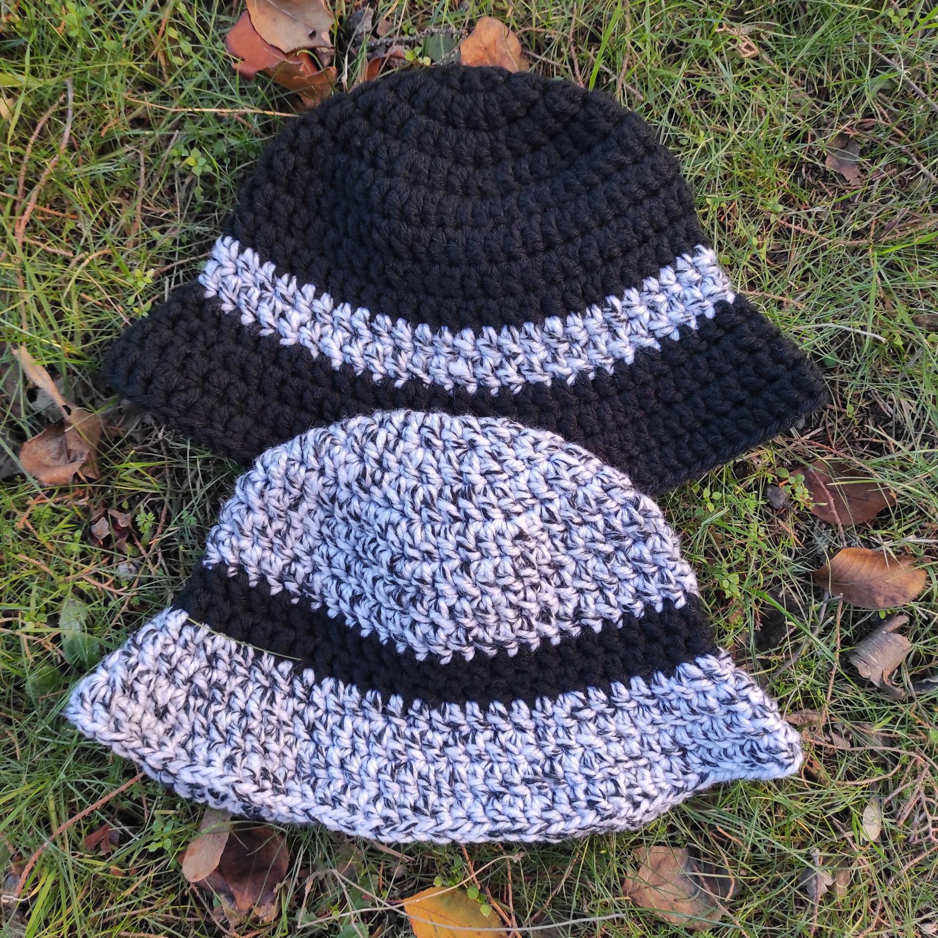 Handgemachte Häkelmütze, Wintermütze Aus Wolle, Häkelbeanie, Strickmütze, Schwarz-Weiße Häkelmütze von jovialcrochet