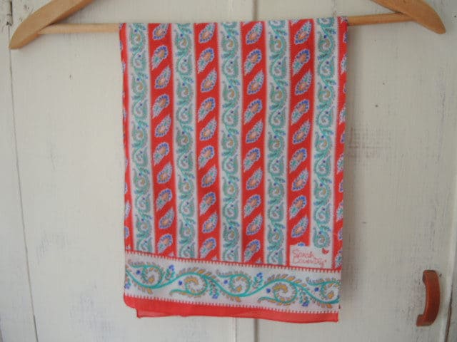 Vintage Designerschal Sarah Coventry Aus Polyester 9 X 53 Zoll Vintage Designerschal Sarah Coventry Aus Polyester 9 X 53 Zoll von joy4charity