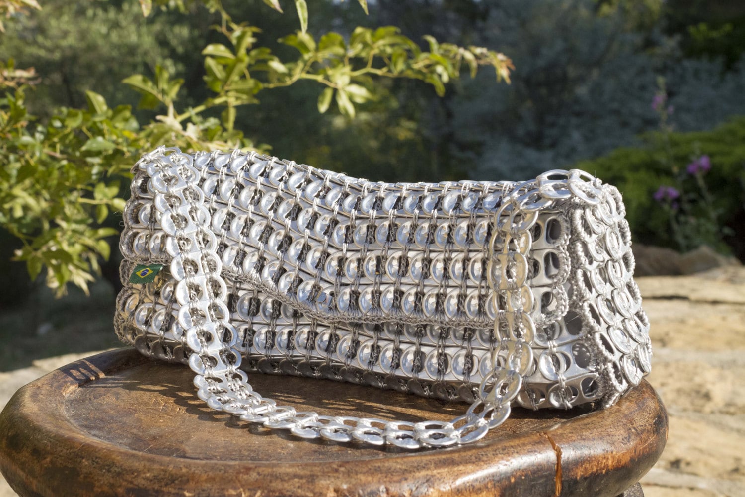 Handtasche Oder Umhängetasche Aus Recycelten Dosenkapseln Handtasche Oder Umhängetasche Aus Recycelten Dosenkapseln von jpcapsule