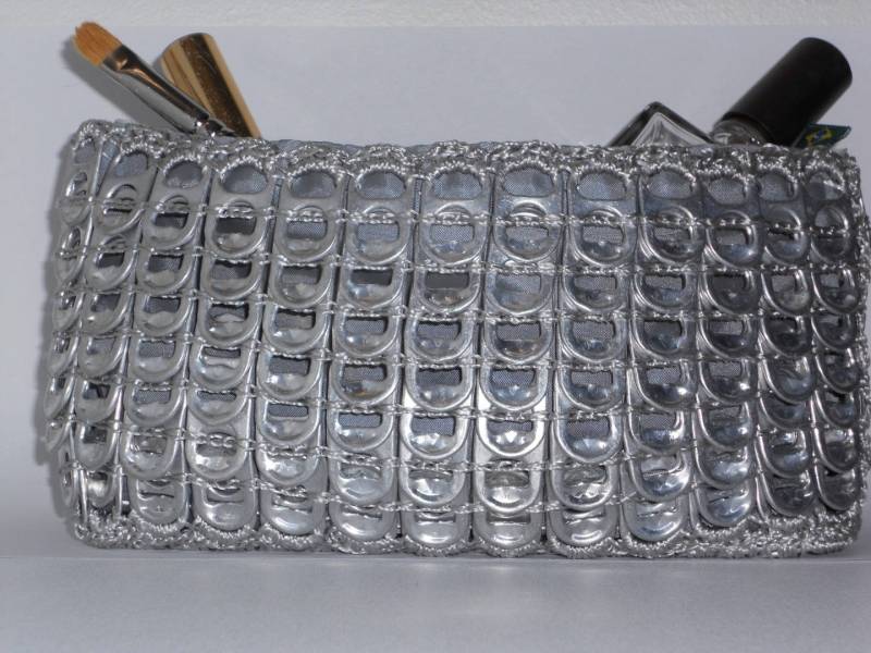 Kosmetiktasche Oder Abendtasche Aus Dosendeckeln Kosmetiktasche Oder Abendtasche Aus Dosendeckeln von jpcapsule