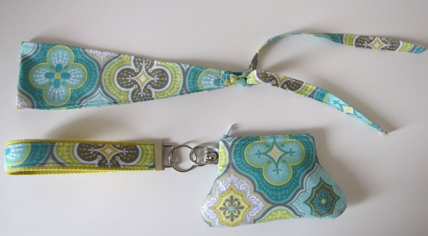 Armband Und Haargummi Im Set Armband Und Haargummi Im Set von jpleasant