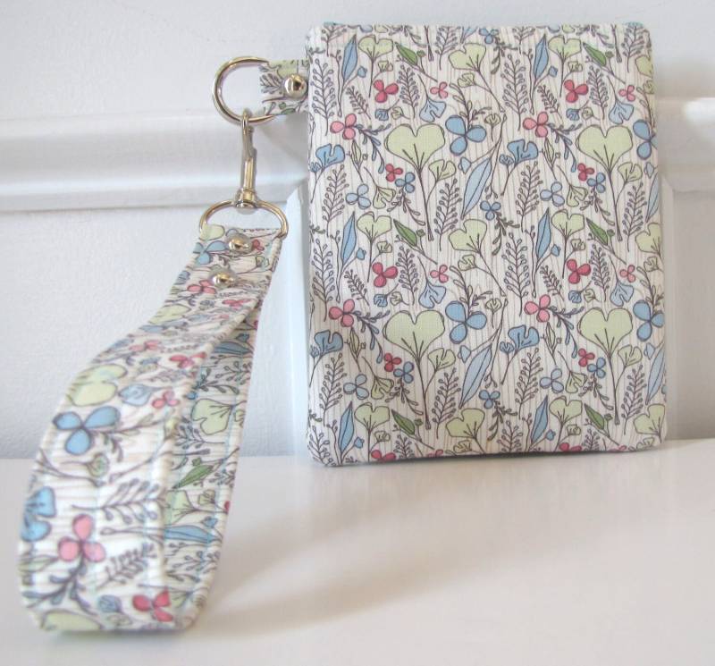 Blau Und Creme Floral Armband - Reißverschluss Beutel Gadget Halter Blau Und Creme Floral Armband - Reißverschluss Beutel Gadget Halter von jpleasant