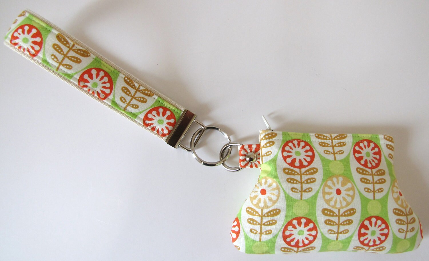 Lime Green Circles & Stems Schlüsselanhänger Und Curvy Münzbeutel Wristlet Set Lime Green Circles & Stems Schlüsselanhänger Und Curvy Münzbeutel Wristlet Set von jpleasant