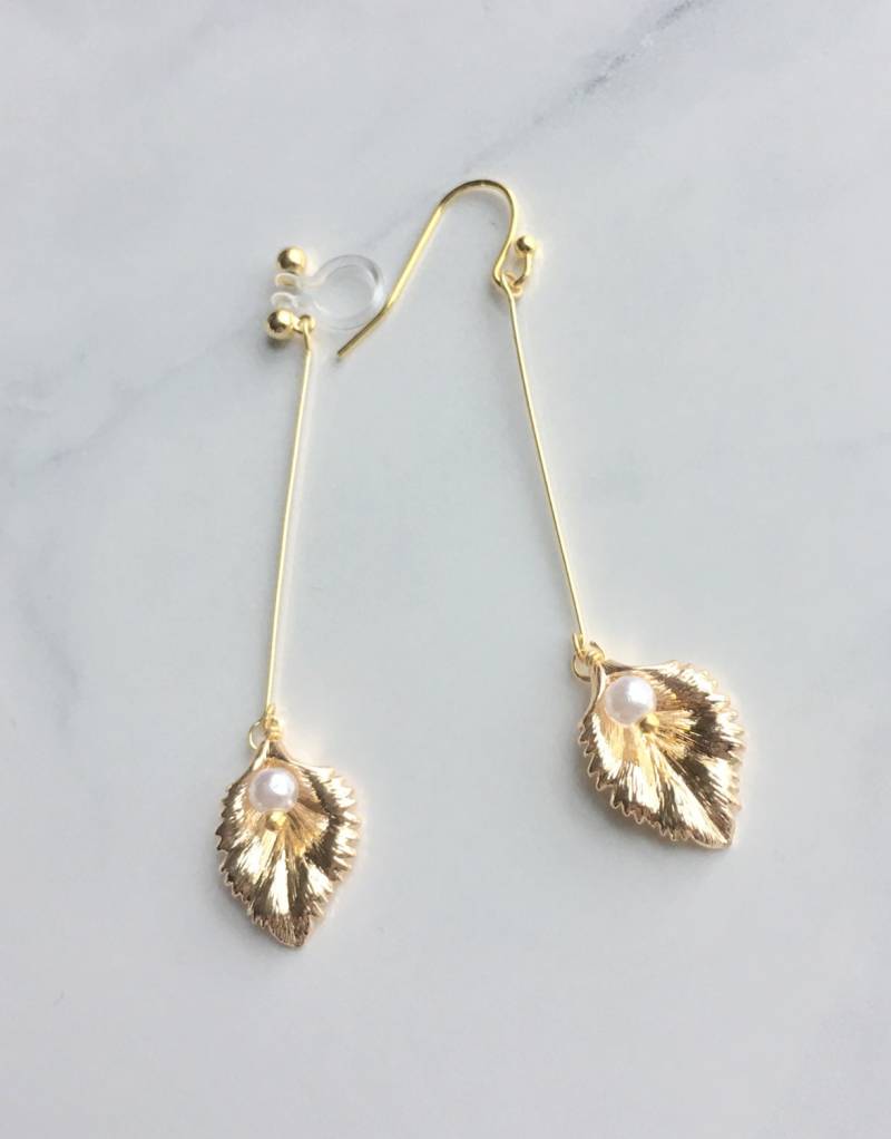 Blatt-Charme Mit Perlenohrringe, Unsichtbaren Clip Auf Oder Gold Gefüllt, Haken, Alltäglichen Schmuck, Geschenk Für Sie, Minimale Schmuck Blatt-Charme Mit Perlenohrringe, Unsichtbaren Clip Auf Oder Gold Gefüllt, Haken, Alltäglichen Schmuck, Geschenk Für Sie, Minimale Schmuck von jstarscanada