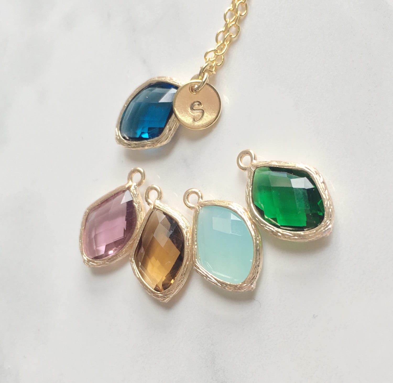 Gold Filled Facettierte Glas Charm Initial Halskette, Personalisierte Brautschmuck, Brautjungfern Geschenk, Schwester Freundin Gold Filled Facettierte Glas Charm Initial Halskette, Personalisierte Brautschmuck, Brautjungfern Geschenk, Schwester Freundin von jstarscanada