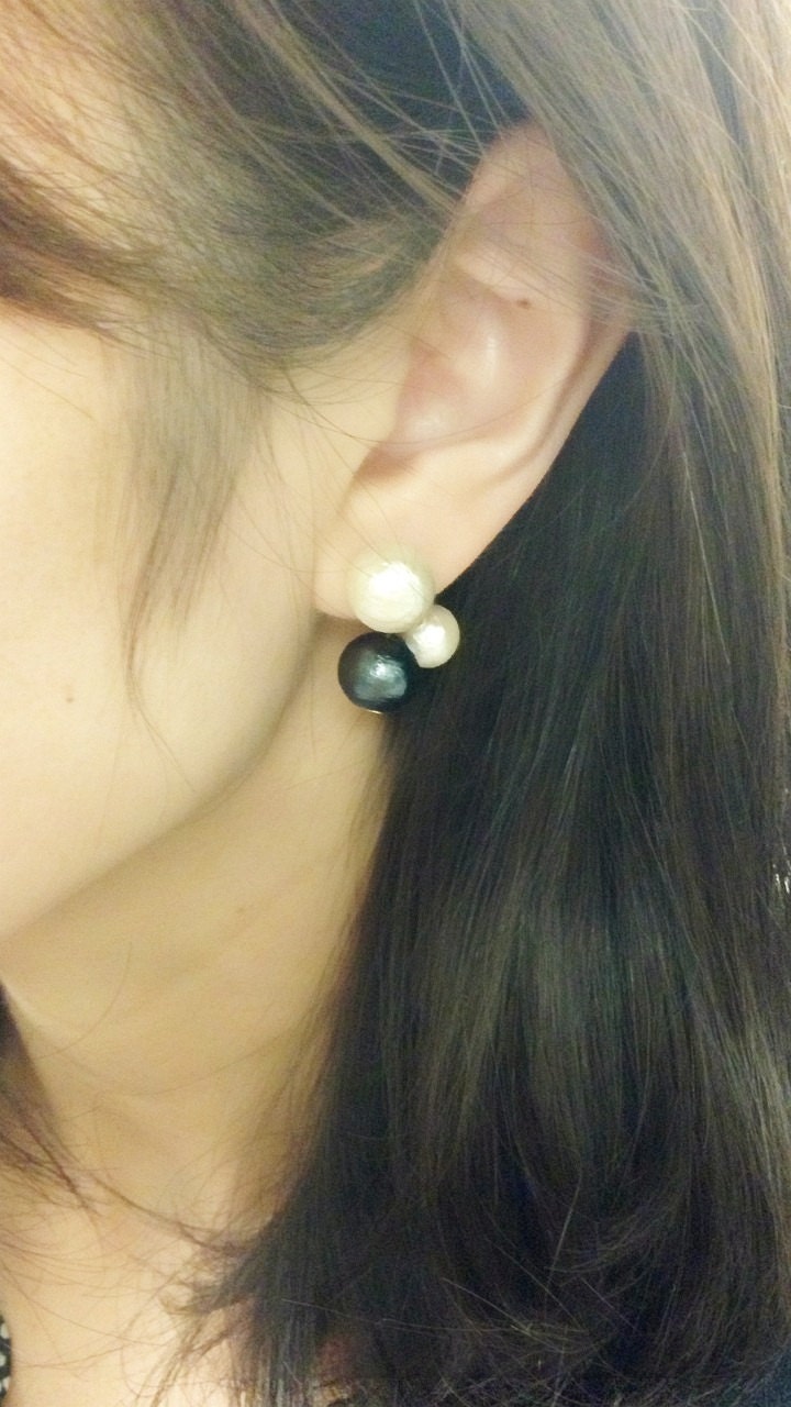 Schwarze Und Weiße Baumwollperlen-Doppelohrringe, Wählen Sie Stud Oder Unsichtbaren Clip Auf, Sterling Silber Ohrstecker, Brautjungfer Geschenk Schwarze Und Weiße Baumwollperlen-Doppelohrringe, Wählen Sie Stud Oder Unsichtbaren Clip Auf, Sterling Silber Ohrstecker, Brautjungfer Geschenk von jstarscanada