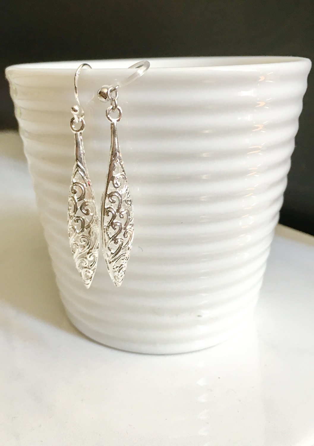 Silber Filigrane Charme Ohrringe, Unsichtbarer Clip Oder Gold Gefüllter Haken, Brautjungfer Geschenk, Geschenk Für Sie, Schwester von jstarscanada