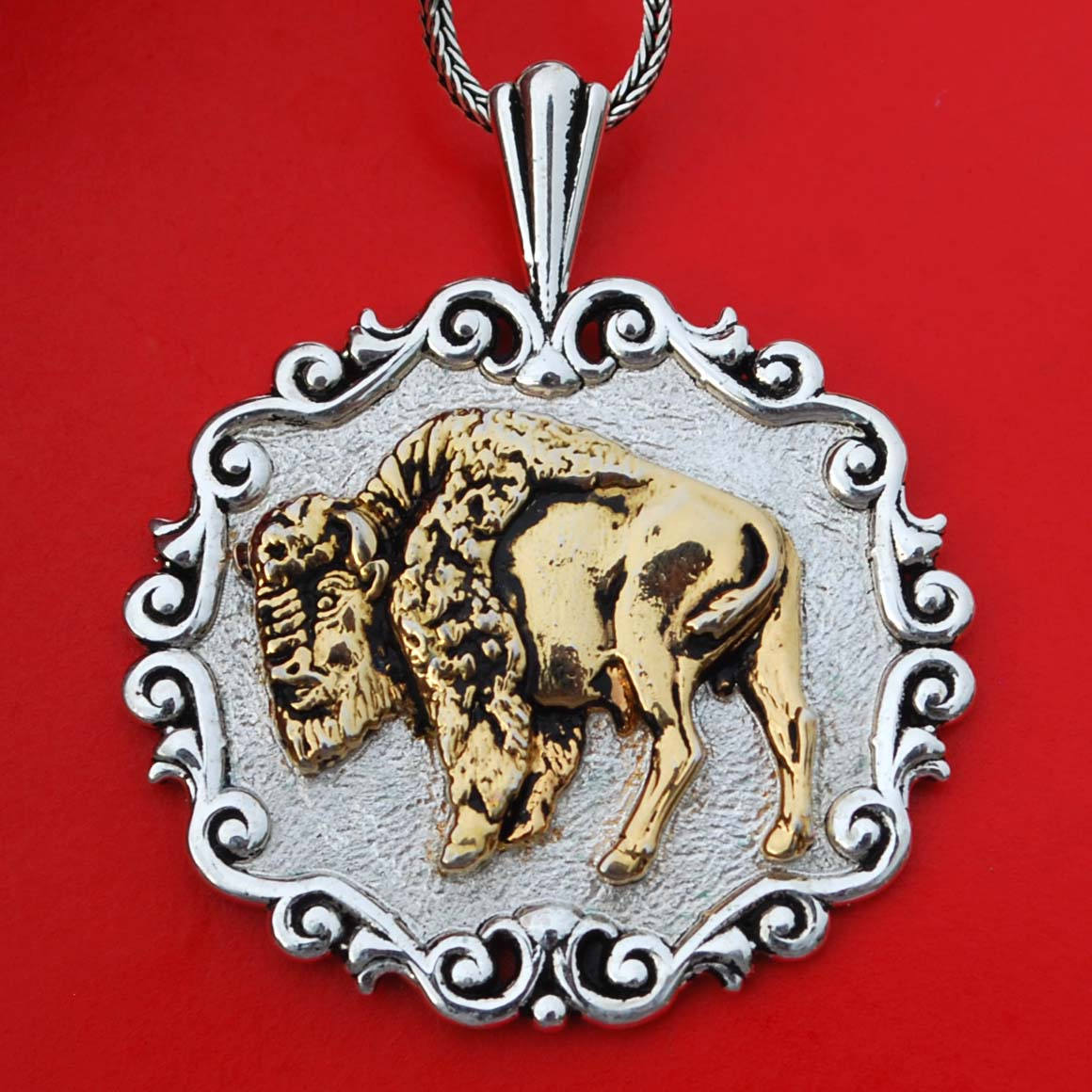 Wunderschöne Antik 925 Sterling Silber & 24K Gold Overlay Buffalo Halskette Neu Wunderschöne Antik 925 Sterling Silber & 24K Gold Overlay Buffalo Halskette Neu von jt6740