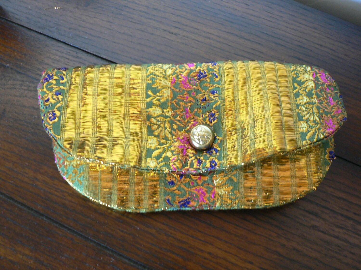 Clutch Geldbörse | Ca. 10x5 Mit Kreditkartentasche Innen. Die Farben Sind Gold, Hot Pink, Blau-Lila & Olivgrün. Es Hat Einen Magnetverschluss Clutch Geldbörse | Ca. 10x5 Mit Kreditkartentasche Innen. Die Farben Sind Gold, Hot Pink, Blau-Lila & Olivgrün. Es Hat Einen Magnetverschluss von jtanddesigns