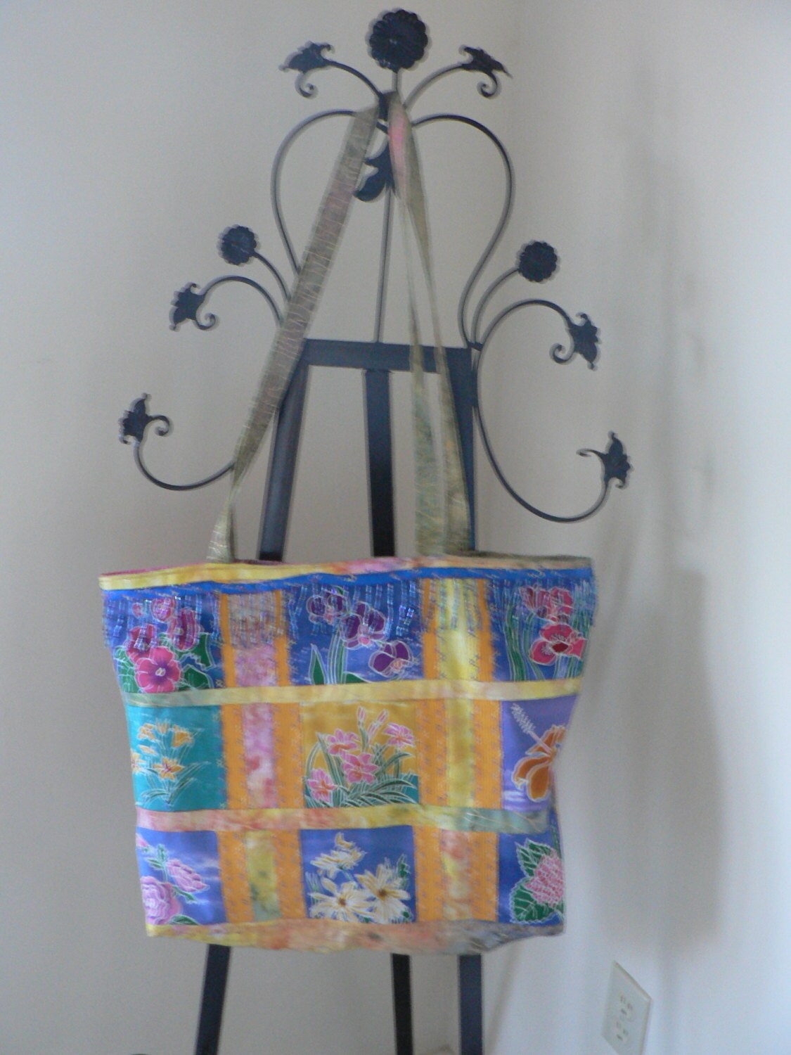 Große Strandtasche Mit Perlen Fransen, Batik Handbemalt Quadrate, Griff & Reißverschluss Tasche Große Strandtasche Mit Perlen Fransen, Batik Handbemalt Quadrate, Griff & Reißverschluss Tasche von jtanddesigns