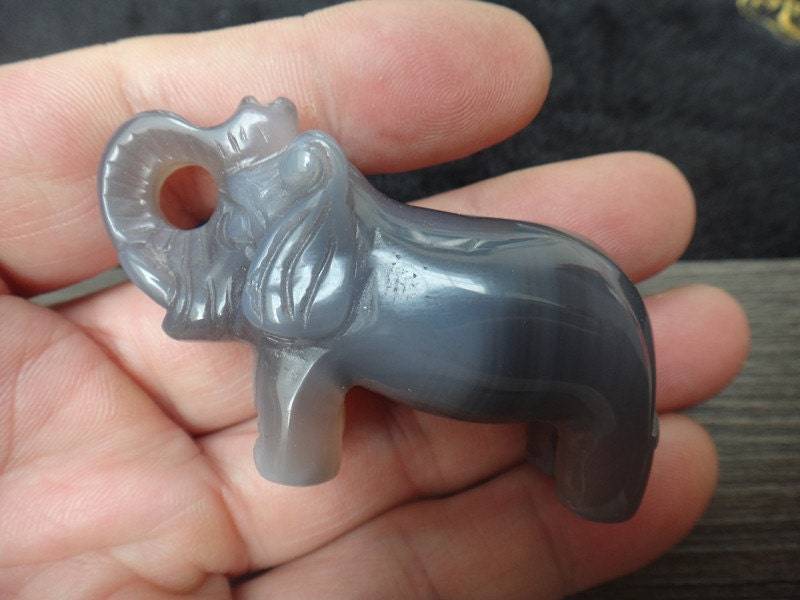 Handgeschnitzte Natürliche Achat Elefant Anhänger Maskottchen Handgeschnitzte Natürliche Achat Elefant Anhänger Maskottchen von juat