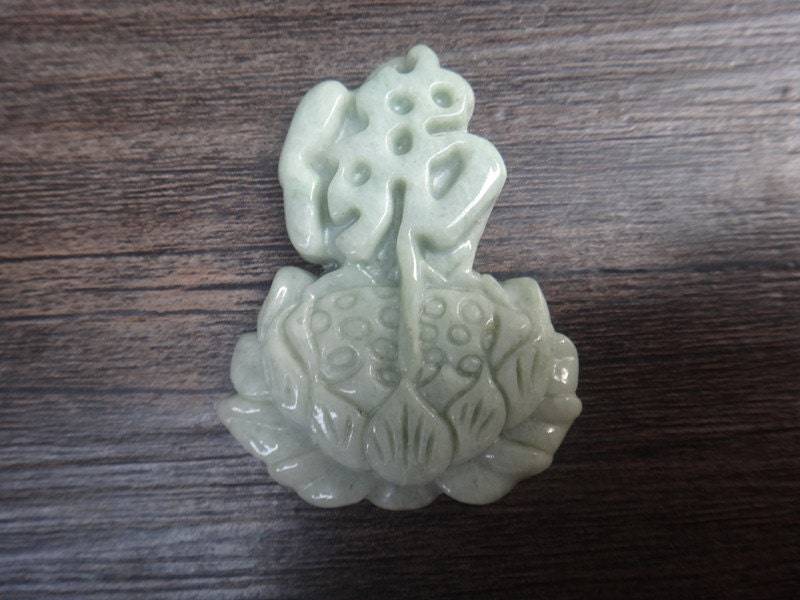 Natürliche Grüne Jade Pendantlotus F Untere Buddha Anhänger Natürliche Grüne Jade Pendantlotus F Untere Buddha Anhänger von juat